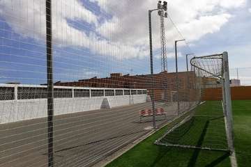 Obras de reforma en el campo municipal de La Herradura (Foto TA)